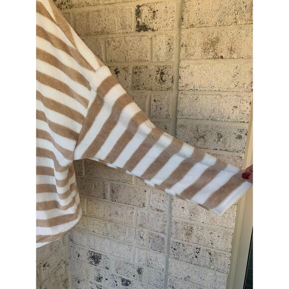 Kori Sweater-Style C510RE-SOOOOO Soft!  Size M - Picture 2 of 8